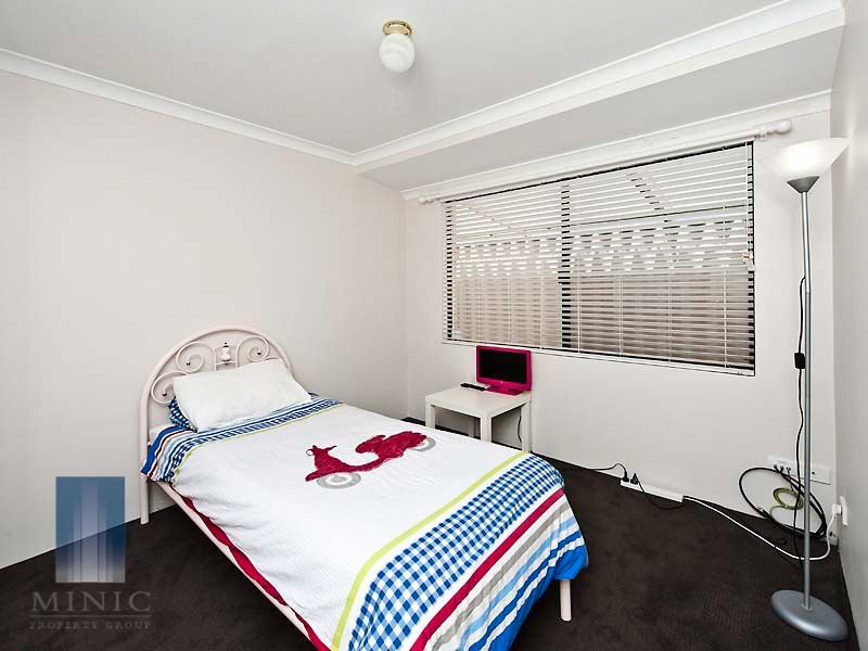 16 Swanson Way, Secret Harbour WA 6173