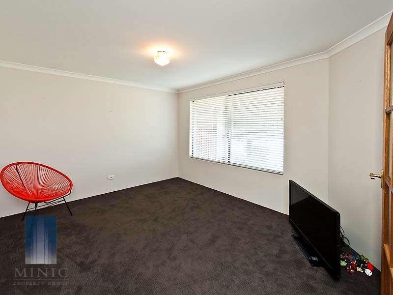 16 Swanson Way, Secret Harbour WA 6173