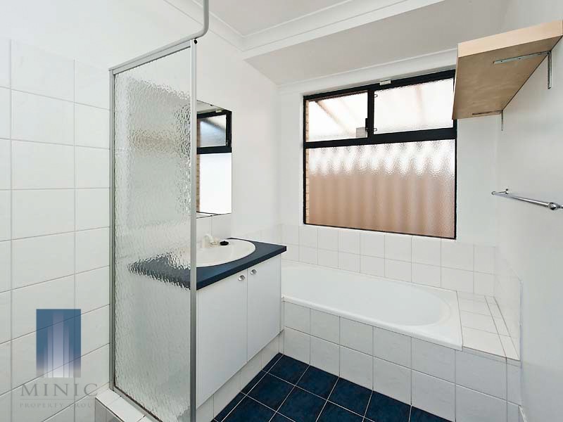 16 Swanson Way, Secret Harbour WA 6173