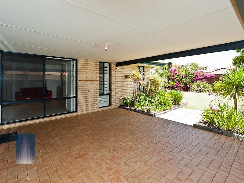 16 Swanson Way, Secret Harbour WA 6173