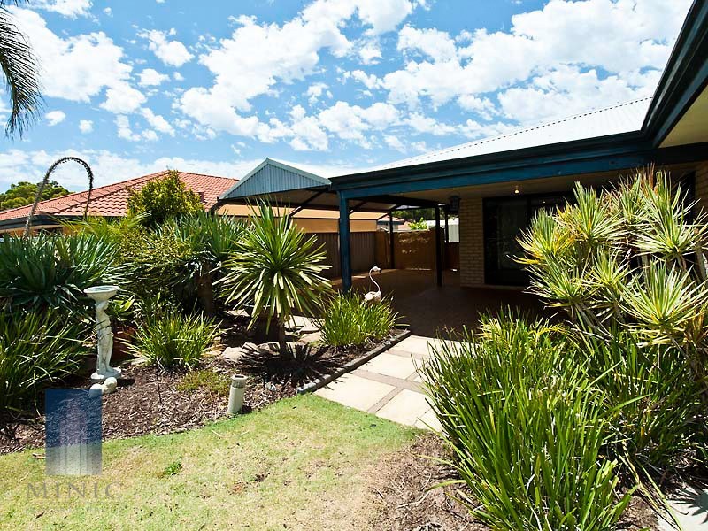 16 Swanson Way, Secret Harbour WA 6173
