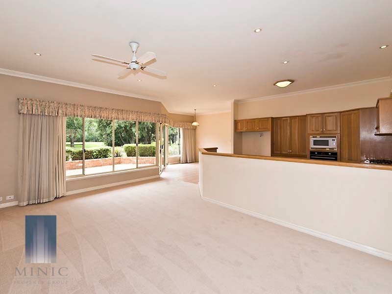 24 Irian Grove, Riverton WA 6148