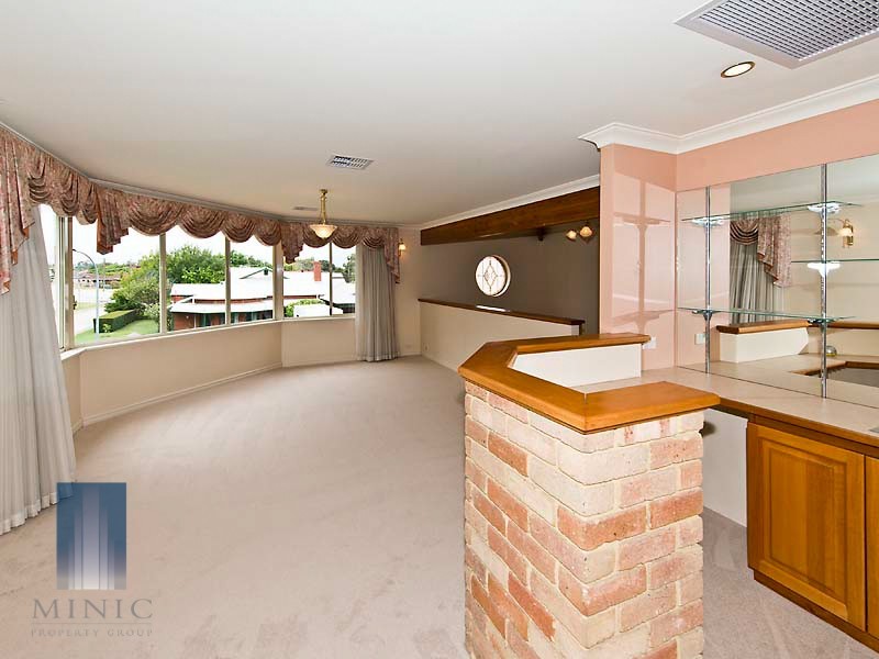 24 Irian Grove, Riverton WA 6148