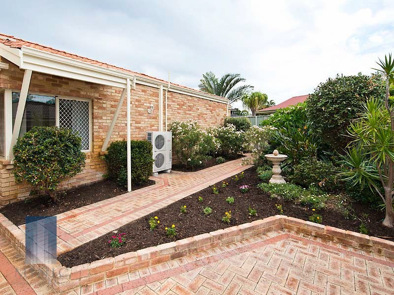 24 Irian Grove, Riverton WA 6148