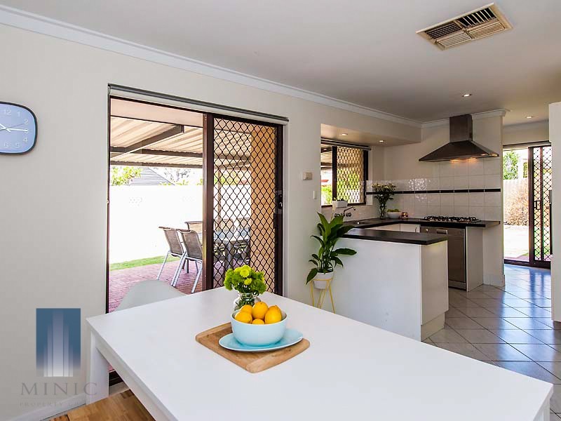 4 Lauri Court, Parkwood WA 6147