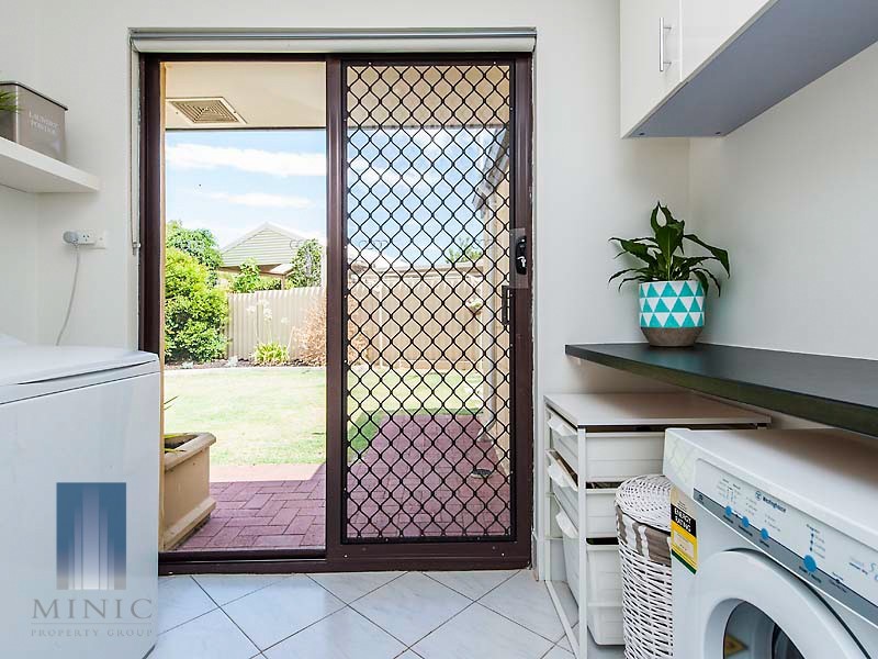 4 Lauri Court, Parkwood WA 6147