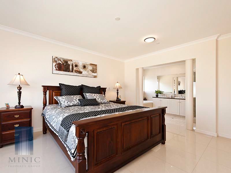 54 Marjorie Avenue, Riverton WA 6148