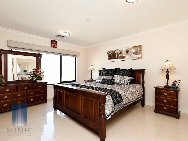 54 Marjorie Avenue, Riverton WA 6148