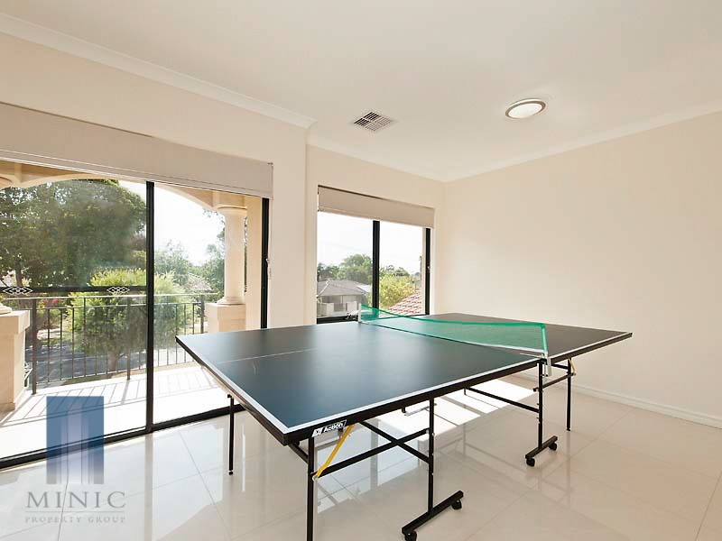 54 Marjorie Avenue, Riverton WA 6148