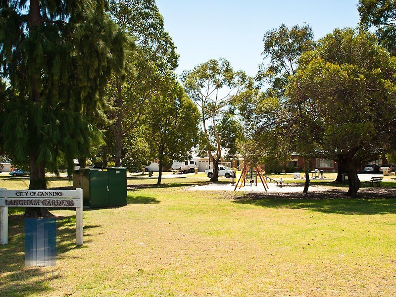 25 Langham Gardens, Wilson WA 6107