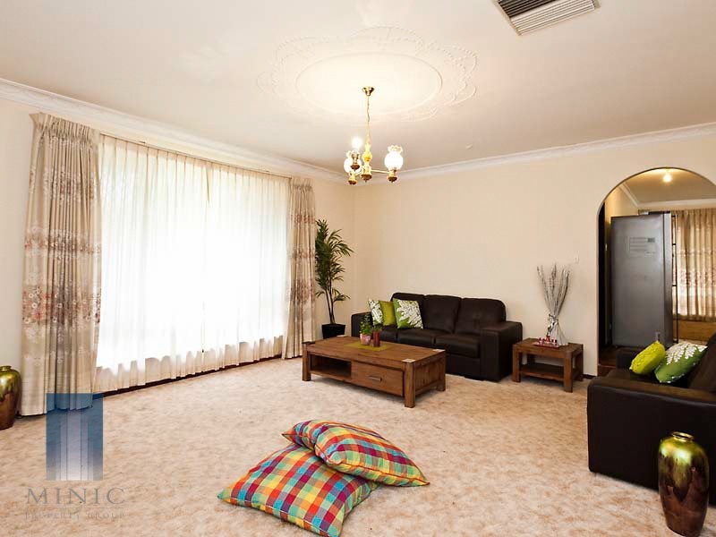 27 Ebro Way, Willetton WA 6155