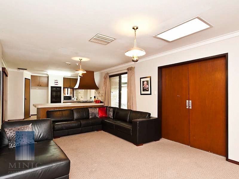 27 Ebro Way, Willetton WA 6155