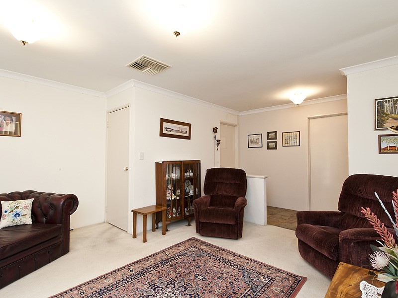 19 Old Lake Grove, Wilson WA 6107