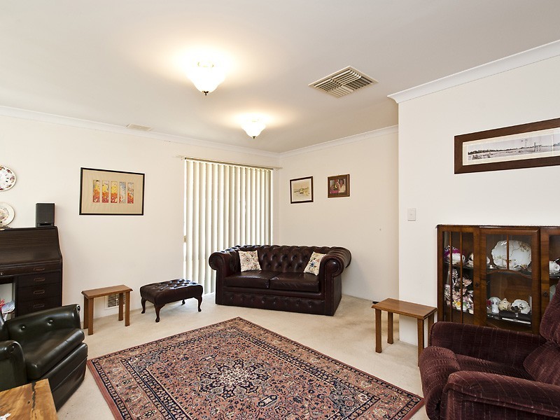 19 Old Lake Grove, Wilson WA 6107