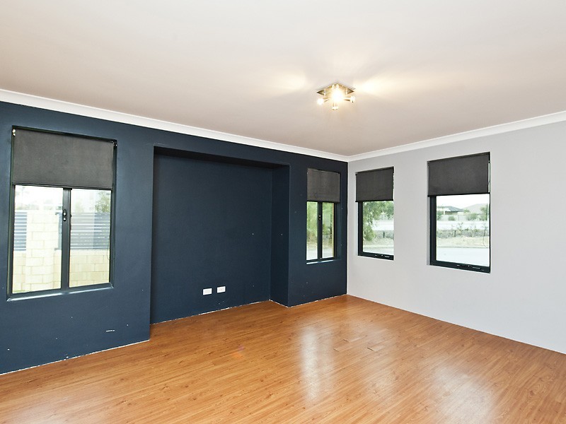 22 Mosman Loop, Success WA 6164