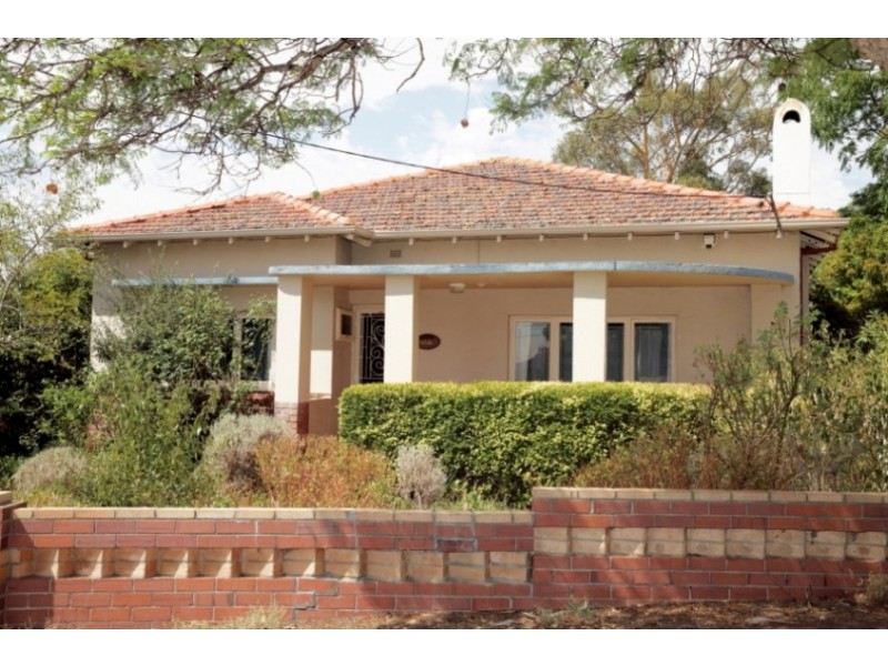 21 Williams Road, Narrogin WA 6312