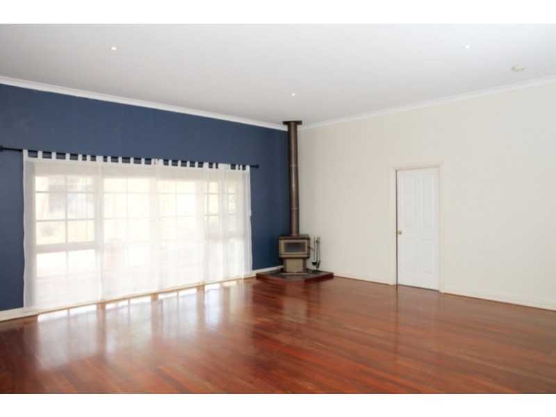 21 Williams Road, Narrogin WA 6312