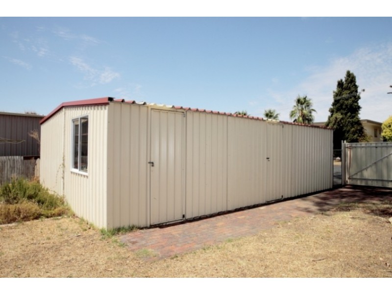 21 Williams Road, Narrogin WA 6312