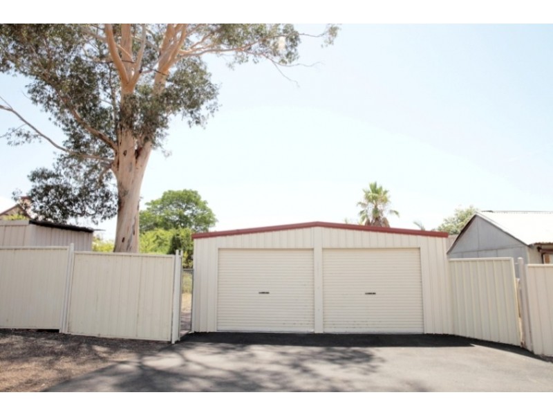 21 Williams Road, Narrogin WA 6312