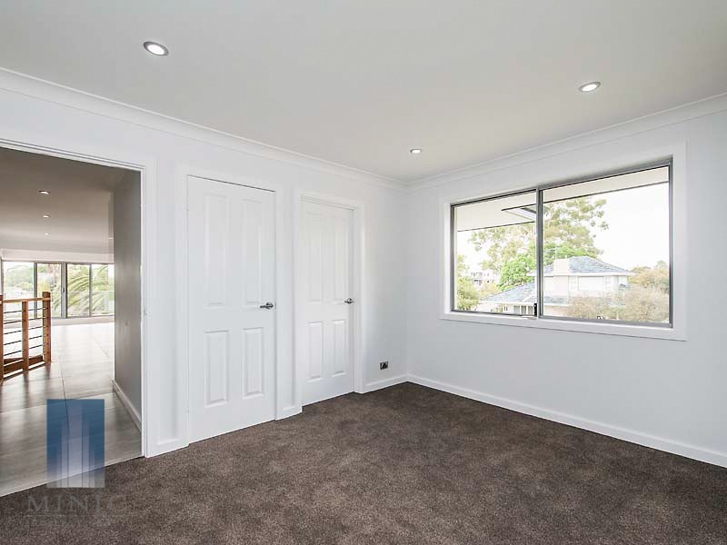 2 Groves Avenue, Attadale WA 6156