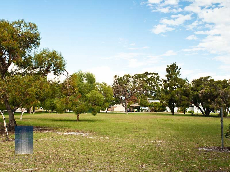 13 Armstrong Road, Wilson WA 6107