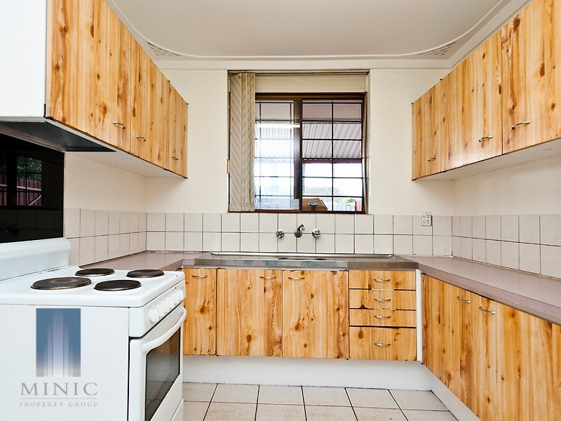 72 Lester Drive, Thornlie WA 6108