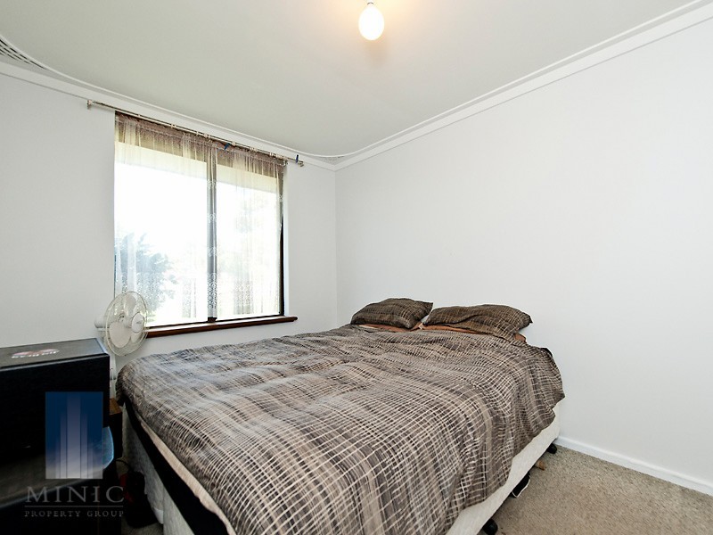 72 Lester Drive, Thornlie WA 6108