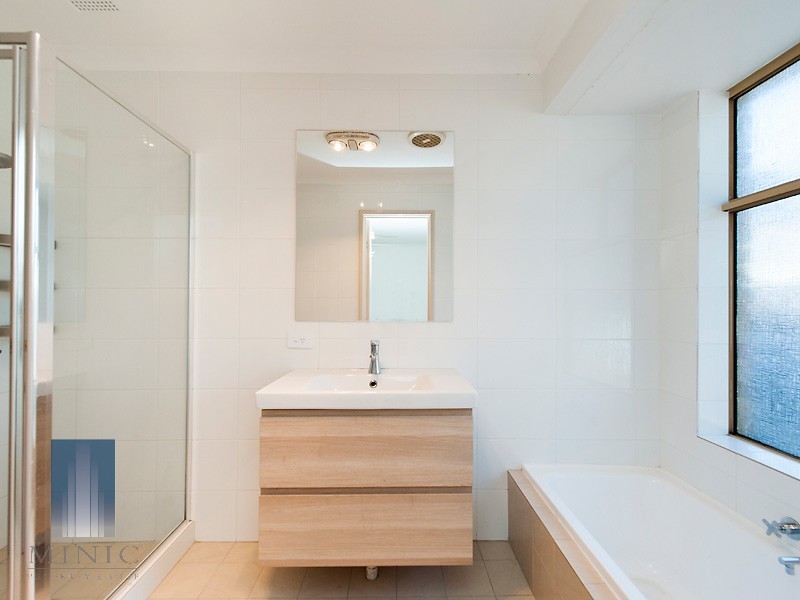 1B Aragon Way, Wilson WA 6107