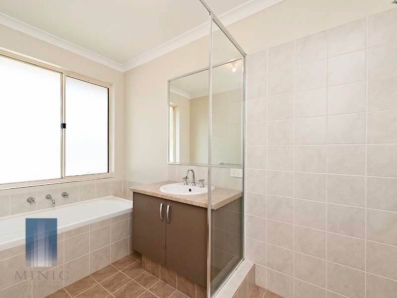 2/145 Corinthian Road East, Riverton WA 6148