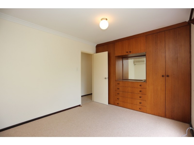 21 Hinkler Street, Kenwick WA 6107