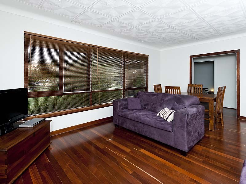 24 Tricourt Grove, Riverton WA 6148