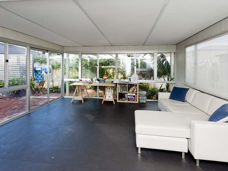 24 Tricourt Grove, Riverton WA 6148