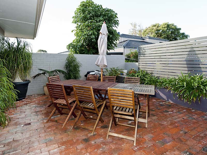24 Tricourt Grove, Riverton WA 6148