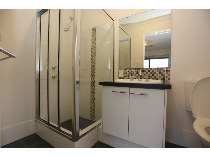 24 Farnaby Lane, Beckenham WA 6107