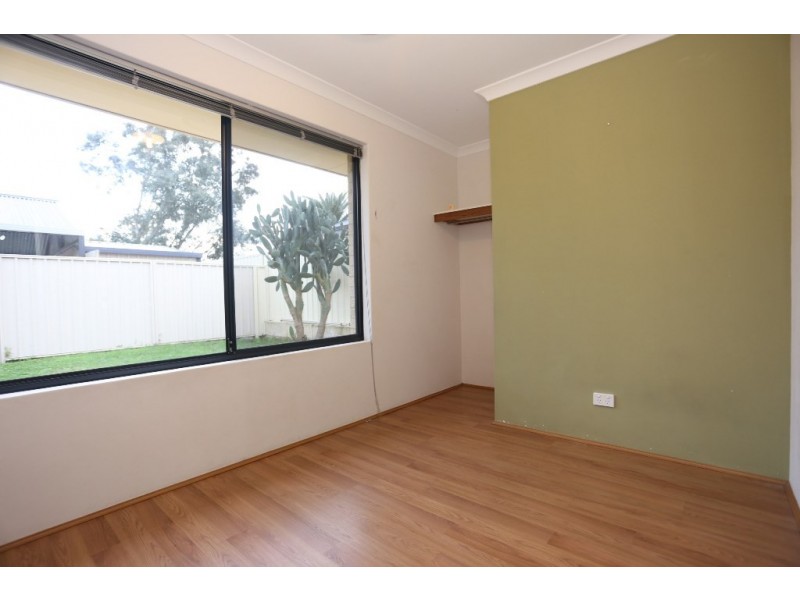 24 Farnaby Lane, Beckenham WA 6107