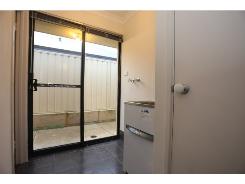 24 Farnaby Lane, Beckenham WA 6107