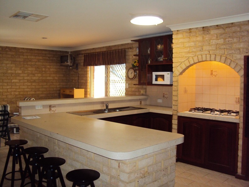 6 Michelle Street, Wilson WA 6107