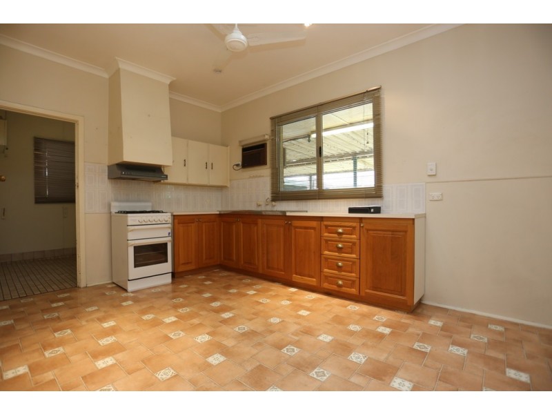 4 Southgate Road, Langford WA 6147