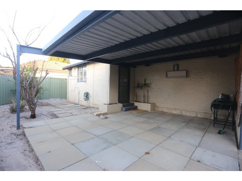 13 Westlake Street, Wilson WA 6107