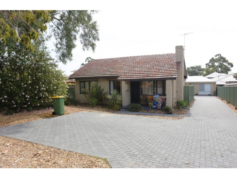 13 Westlake Street, Wilson WA 6107