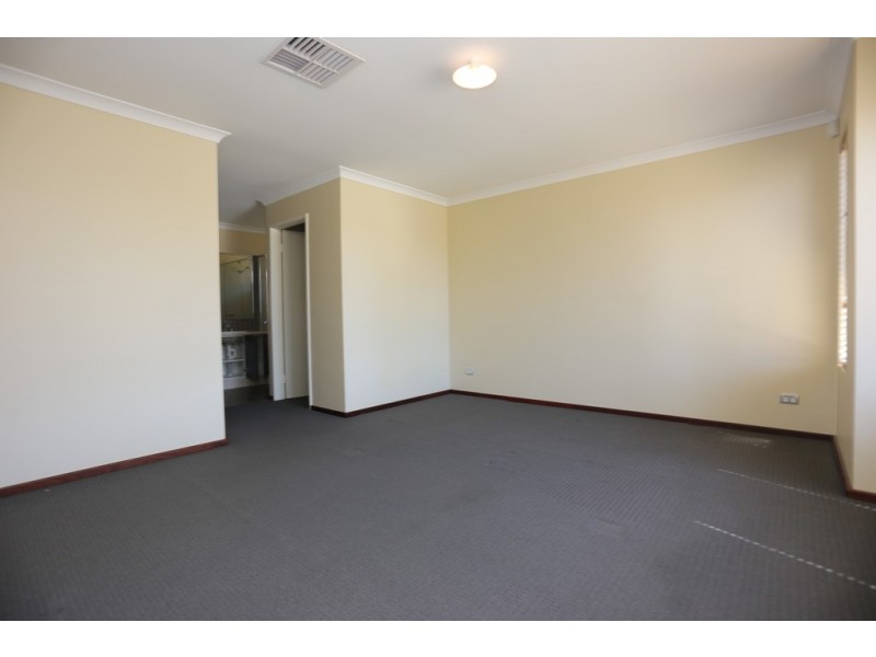 305 Tapper Road, Atwell WA 6164