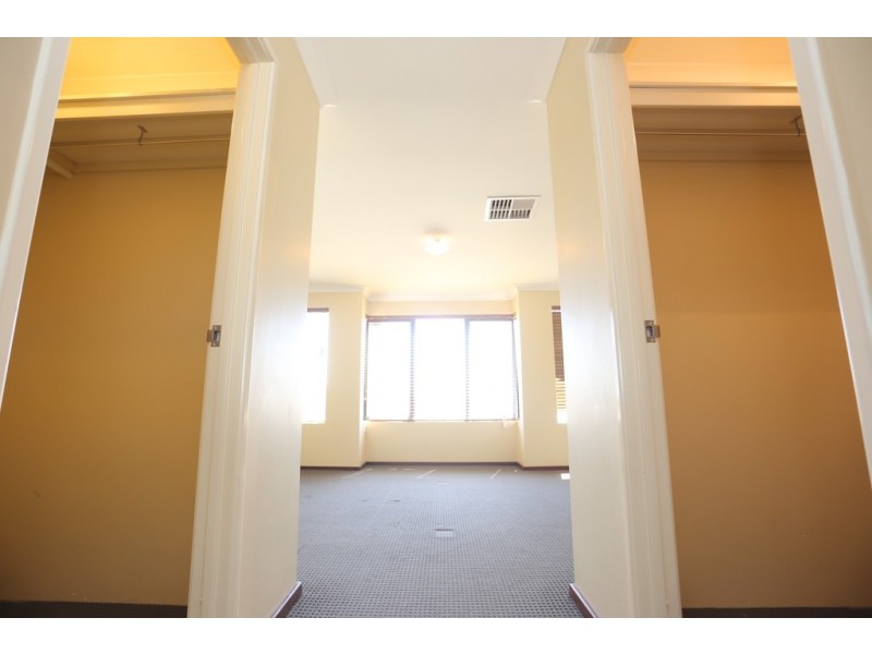 305 Tapper Road, Atwell WA 6164