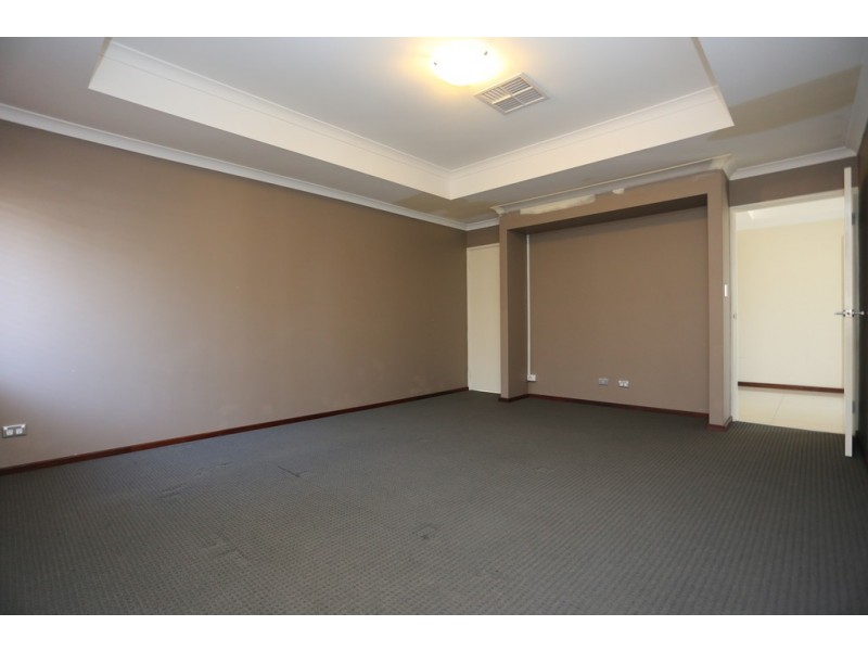 305 Tapper Road, Atwell WA 6164