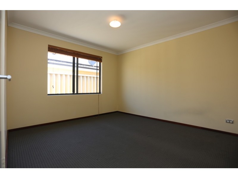 305 Tapper Road, Atwell WA 6164