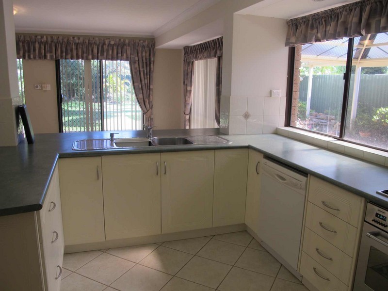 4 Chaparral Crescent, Willetton WA 6155