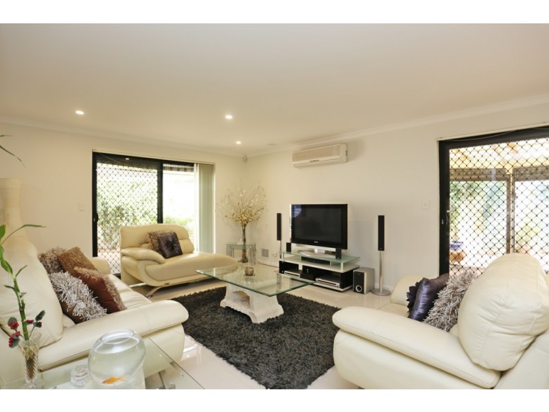 90 Barbican Street East, Shelley WA 6148