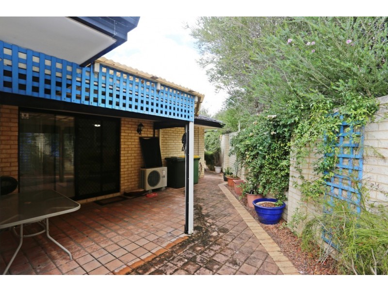 90 Barbican Street East, Shelley WA 6148