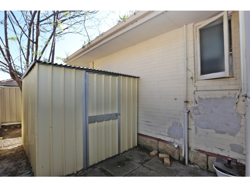 18 EUREKA ROAD, Wilson WA 6107
