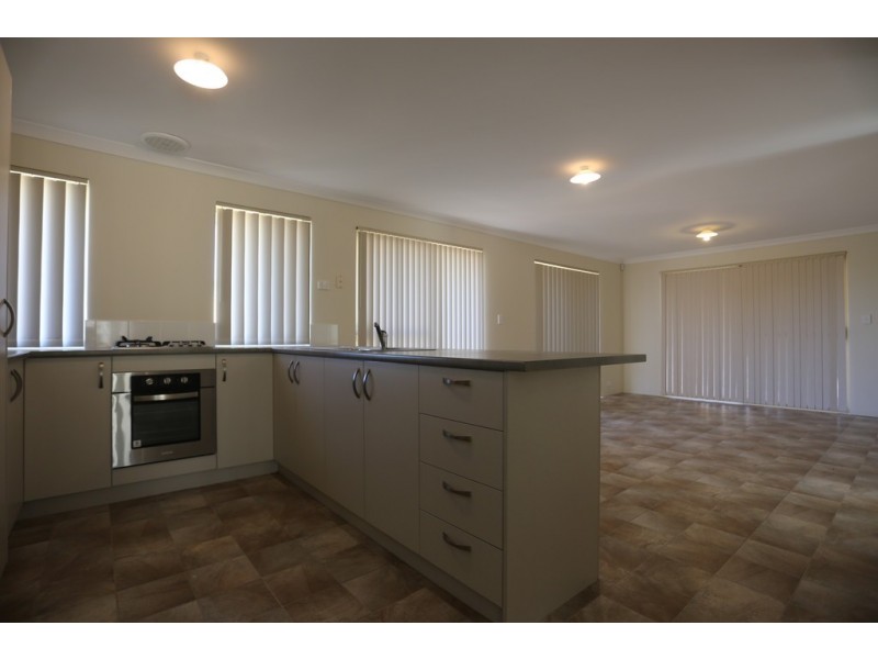 32 Darton Loop, Bertram WA 6167