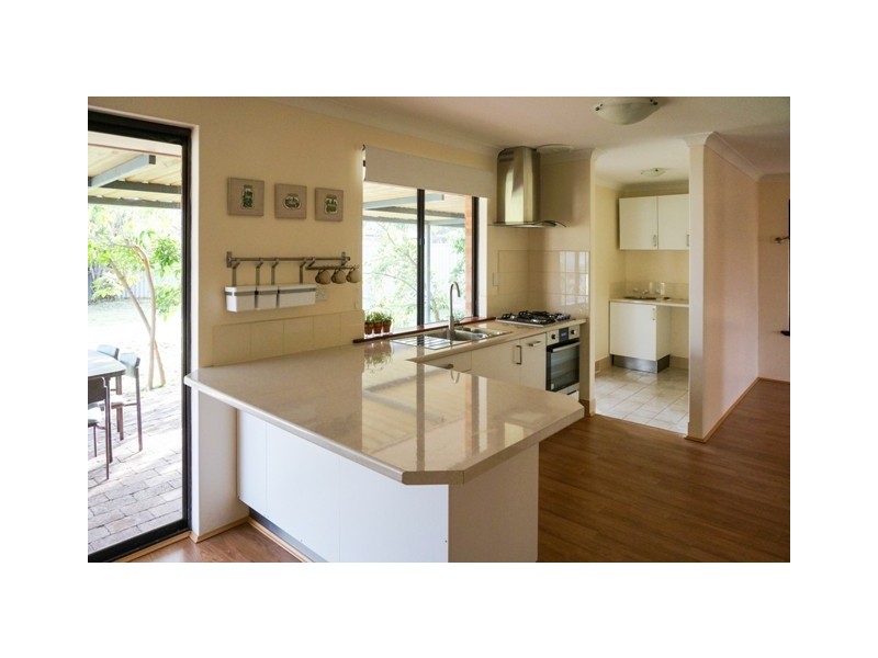 71 Fleming Avenue, Wilson WA 6107